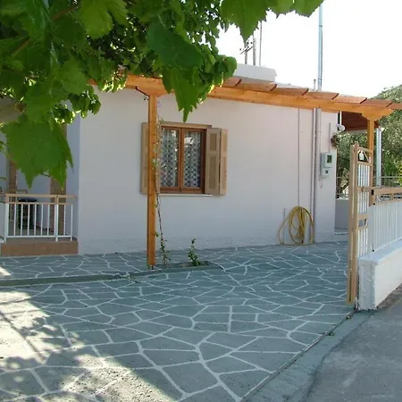 George Apartment Aegina
